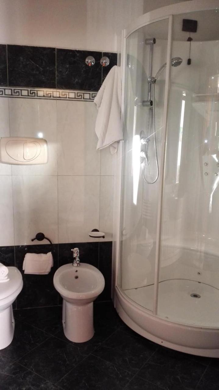 Hotel Esperia Piombino Extérieur photo